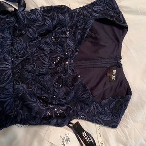 Decode1.8 -Navy blue dress in sequins